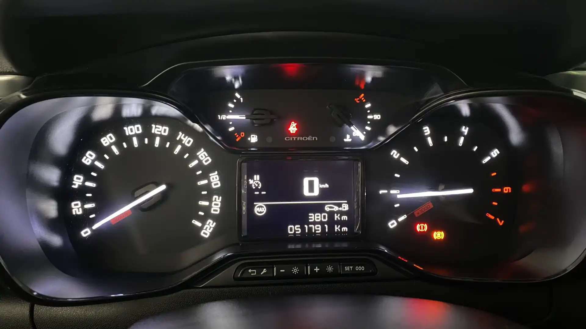 car-image
