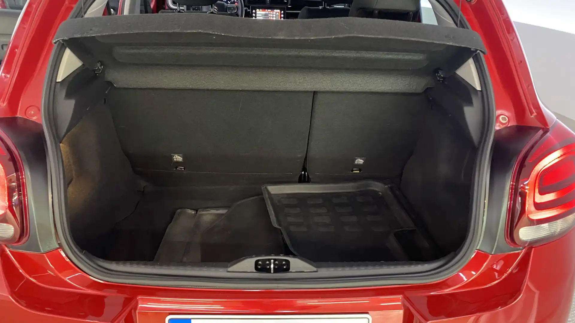 car-image