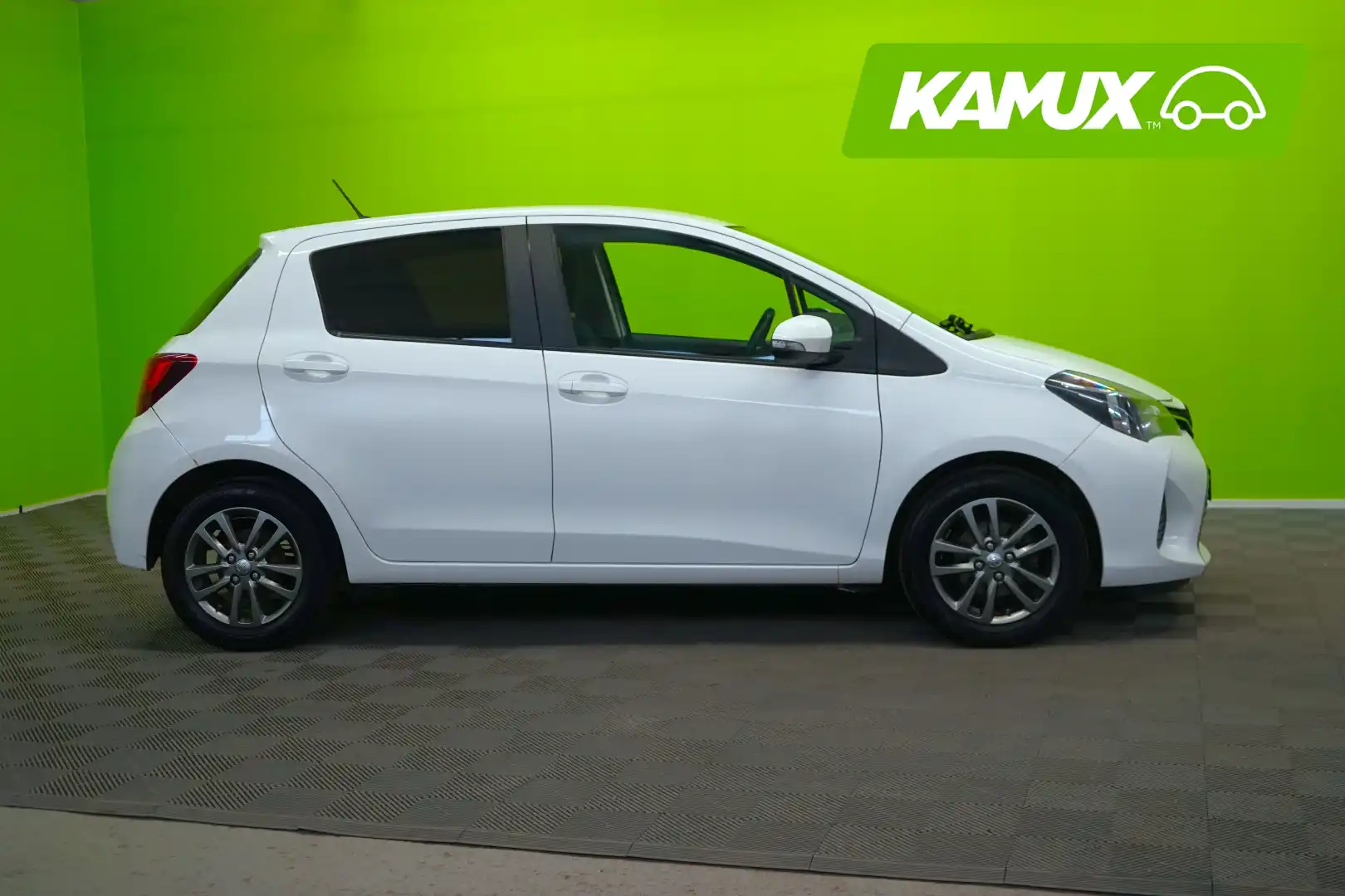 car-image