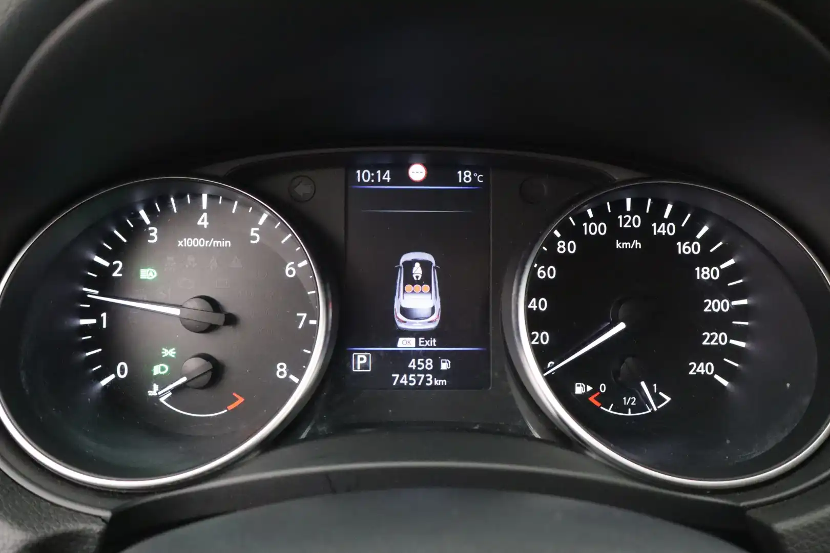 car-image