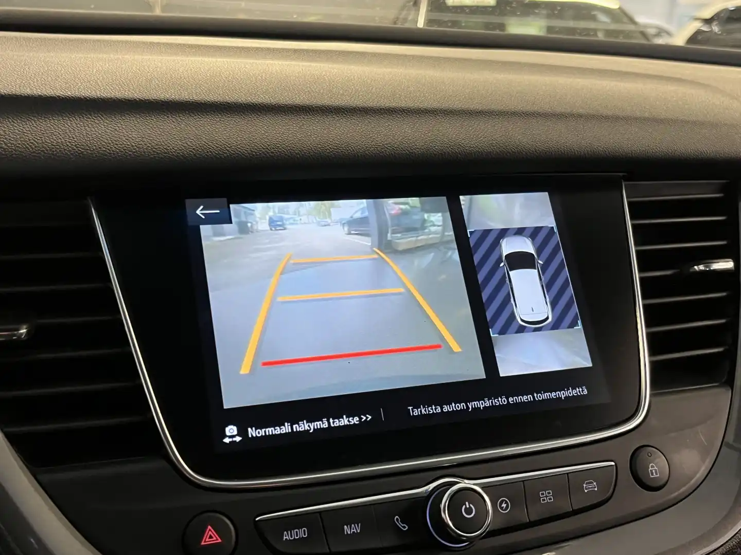 car-image