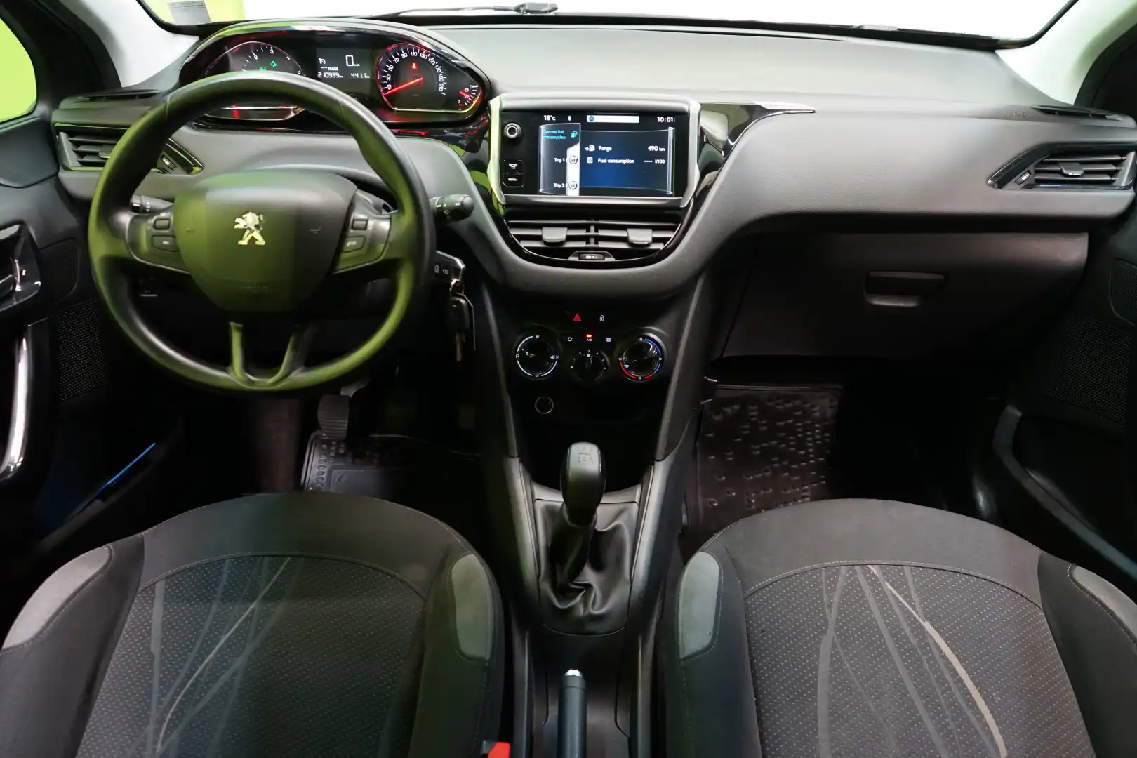car-image