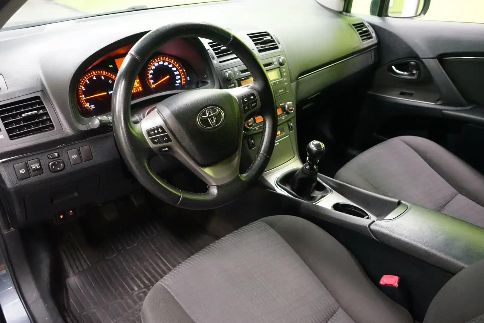 car-image