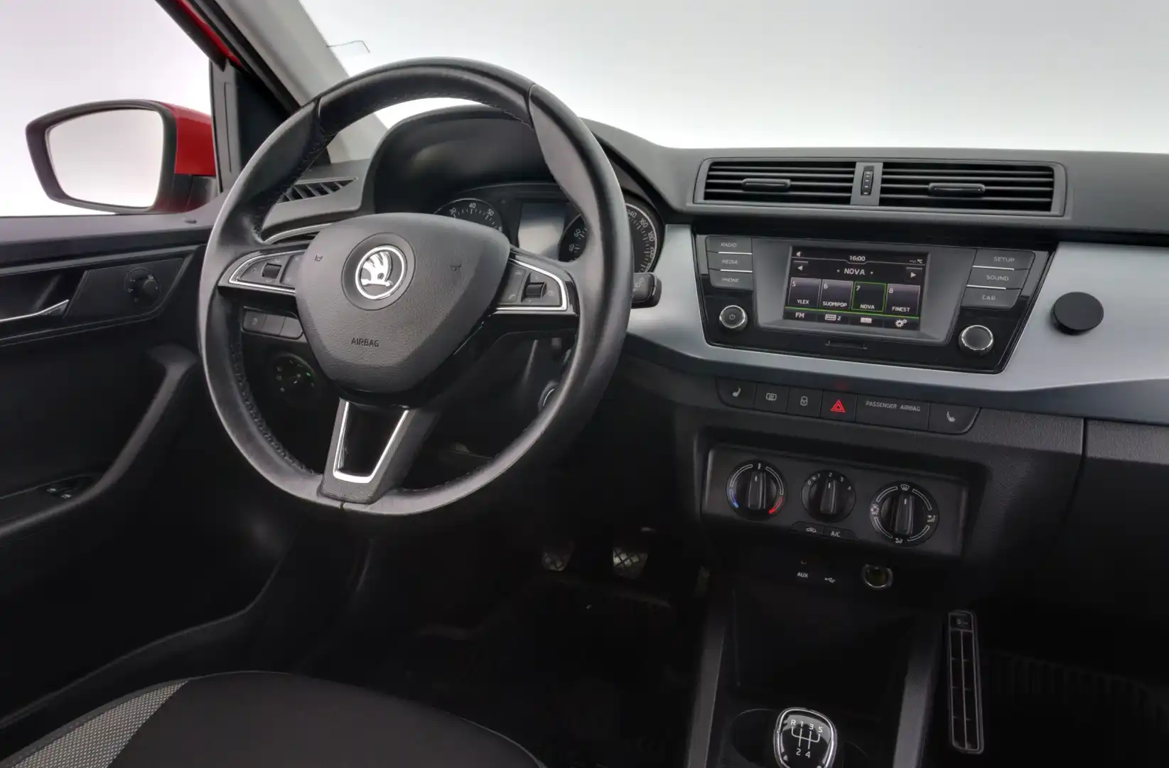 car-image