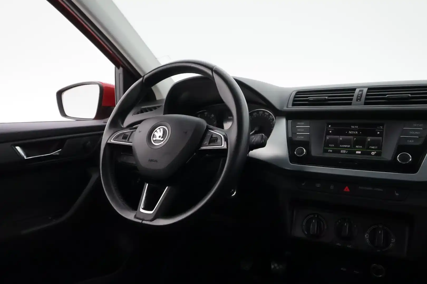 car-image