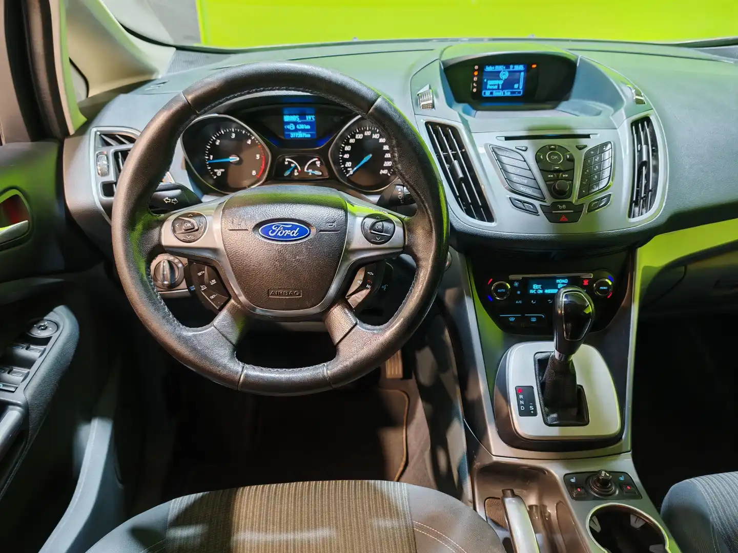 car-image