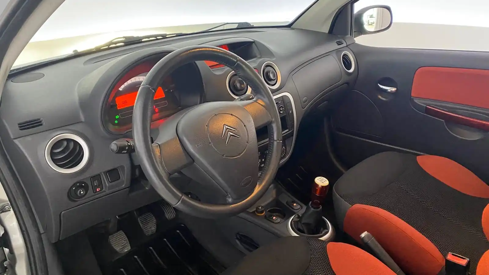 car-image