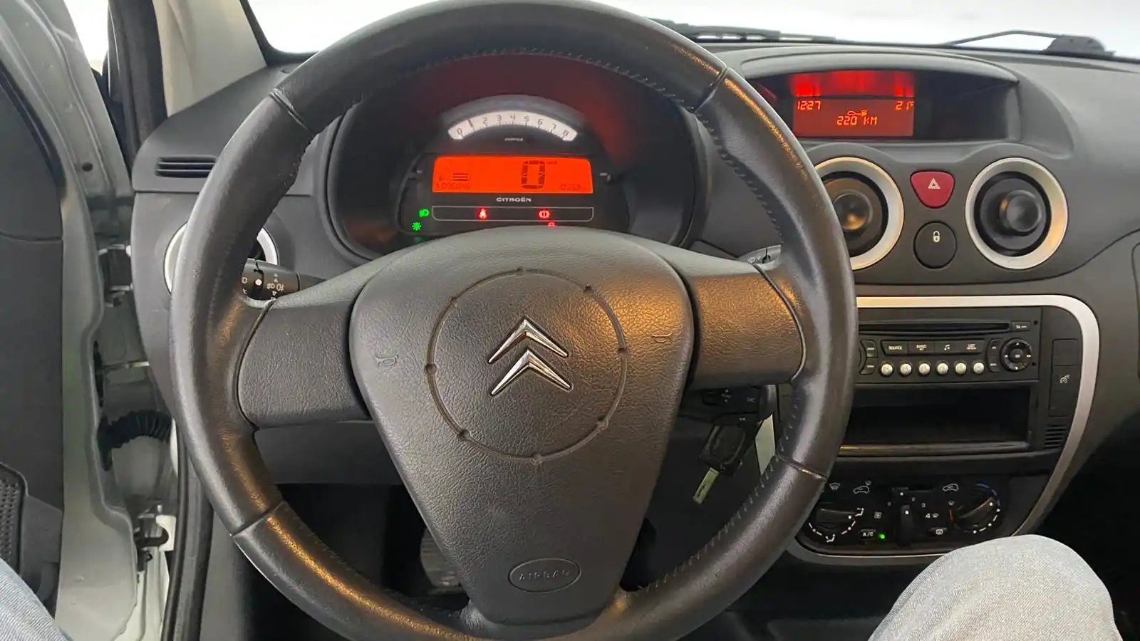 car-image