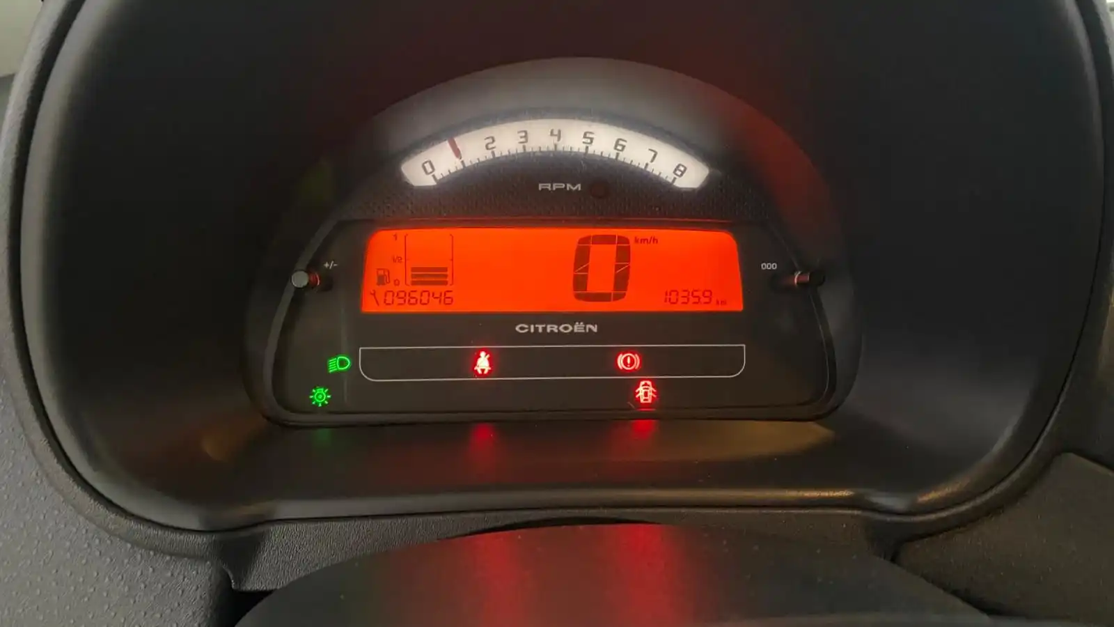 car-image