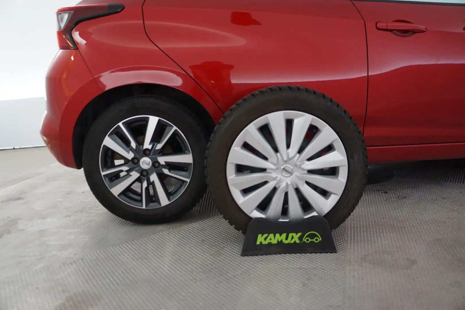 car-image