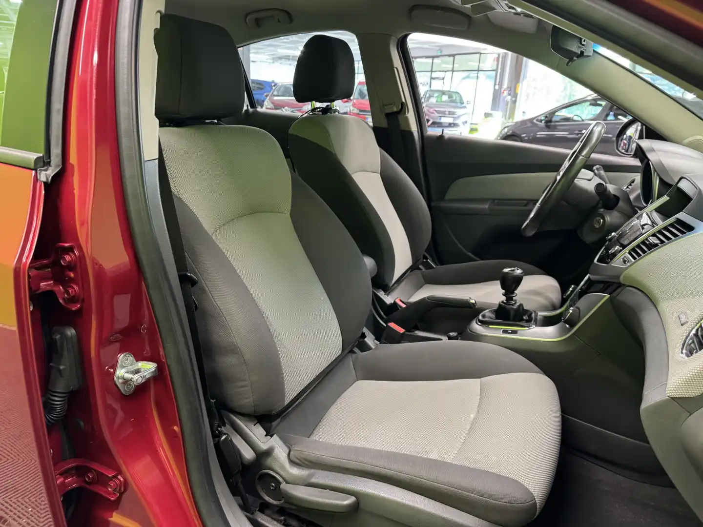 car-image