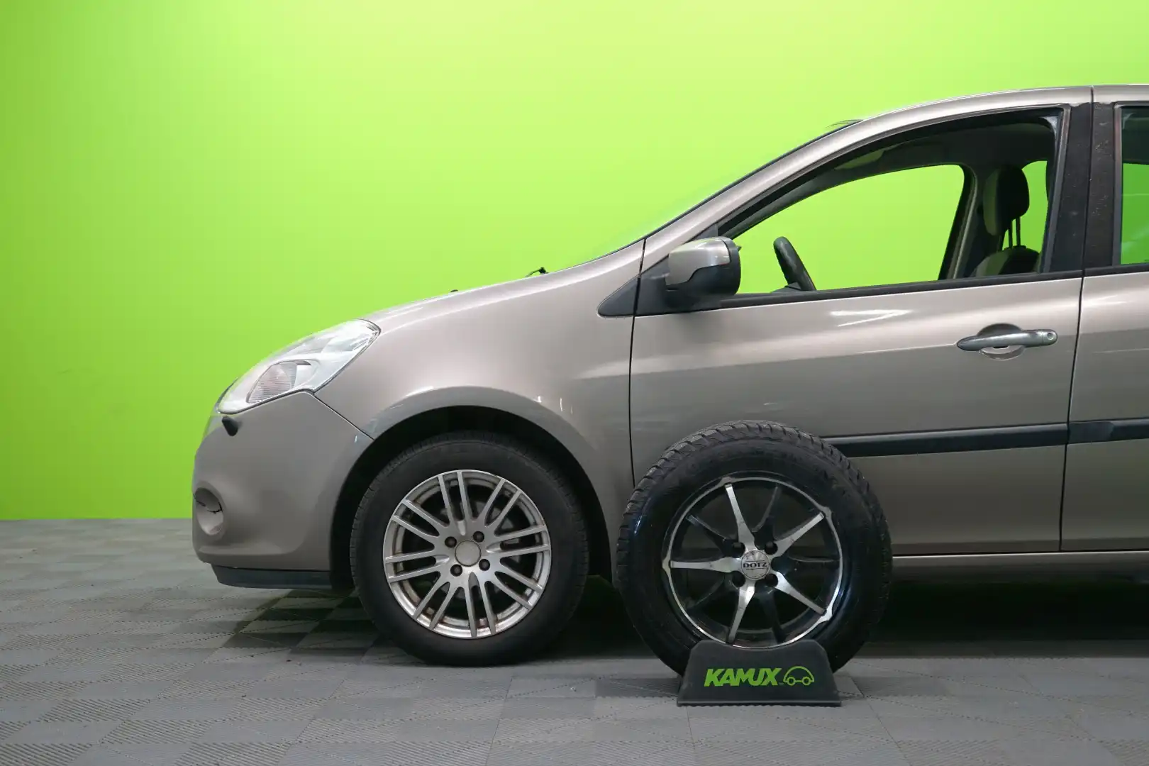 car-image