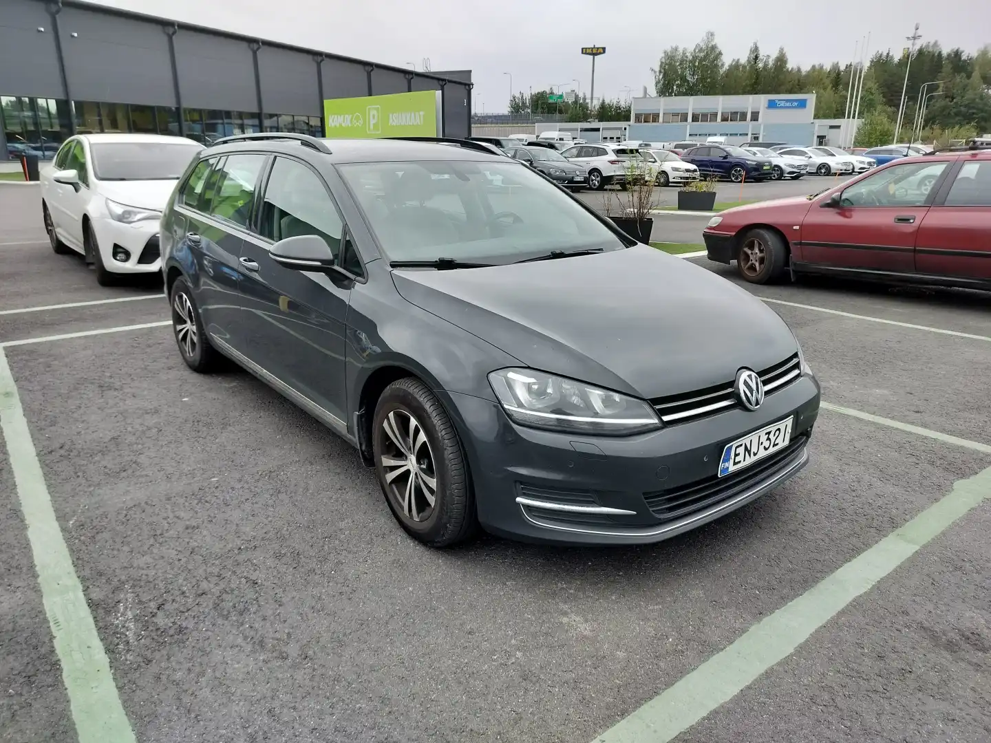 car-image