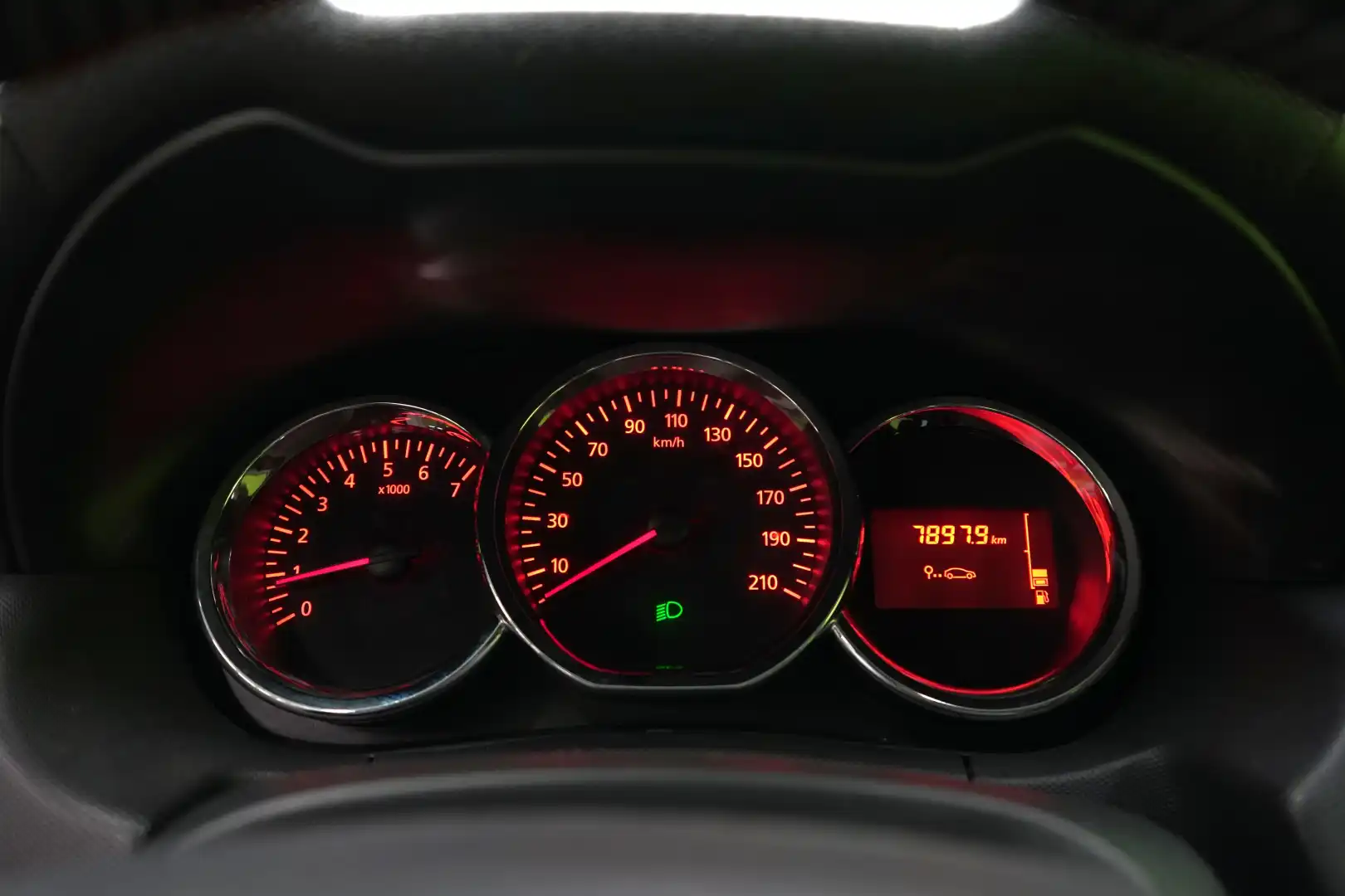 car-image
