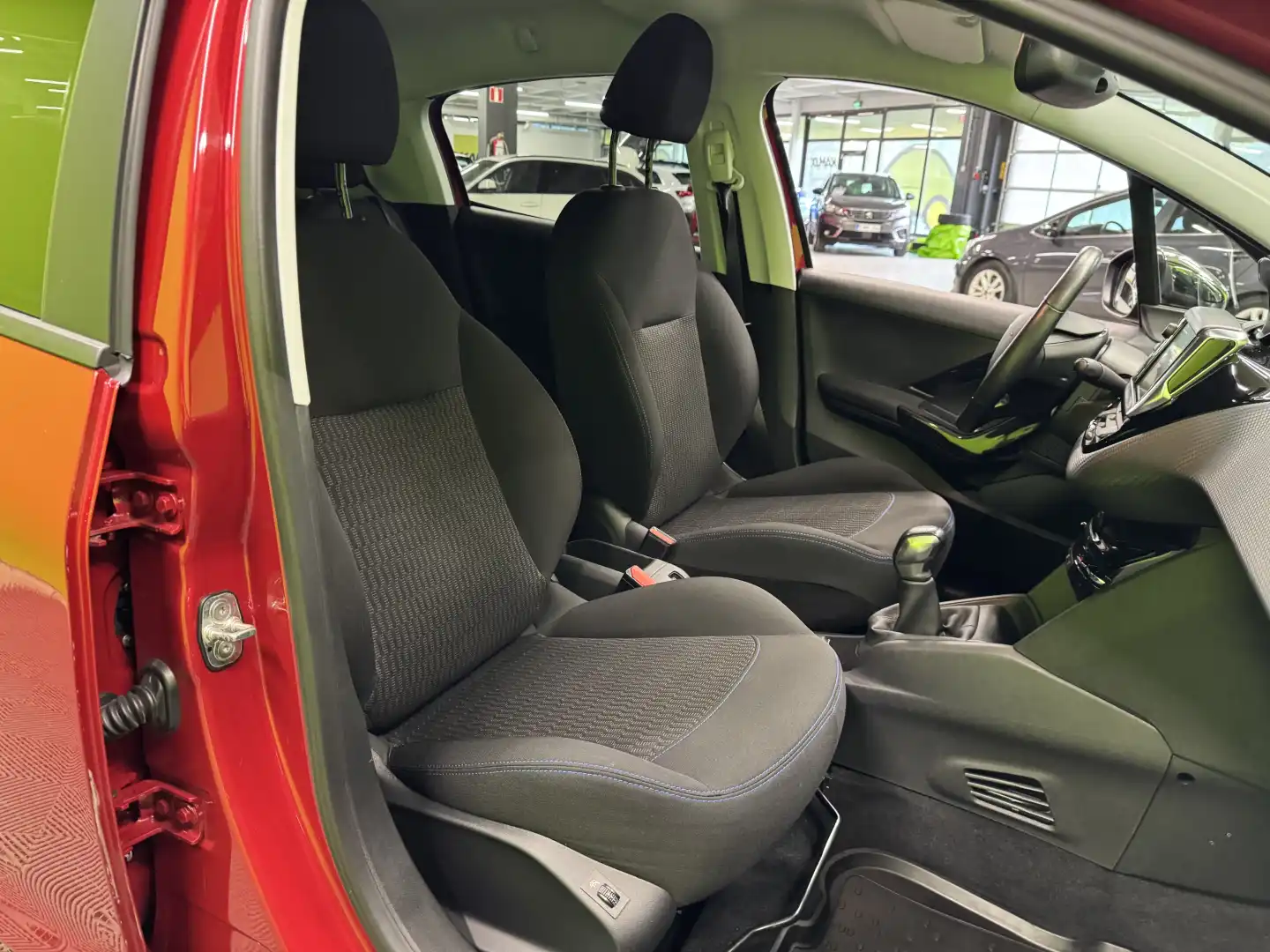 car-image