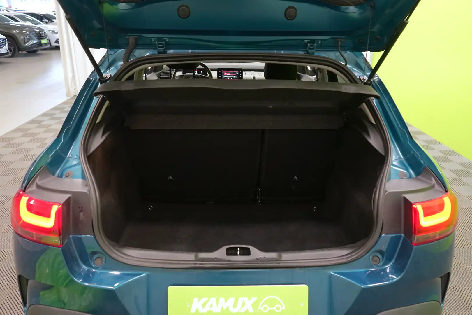 car-image
