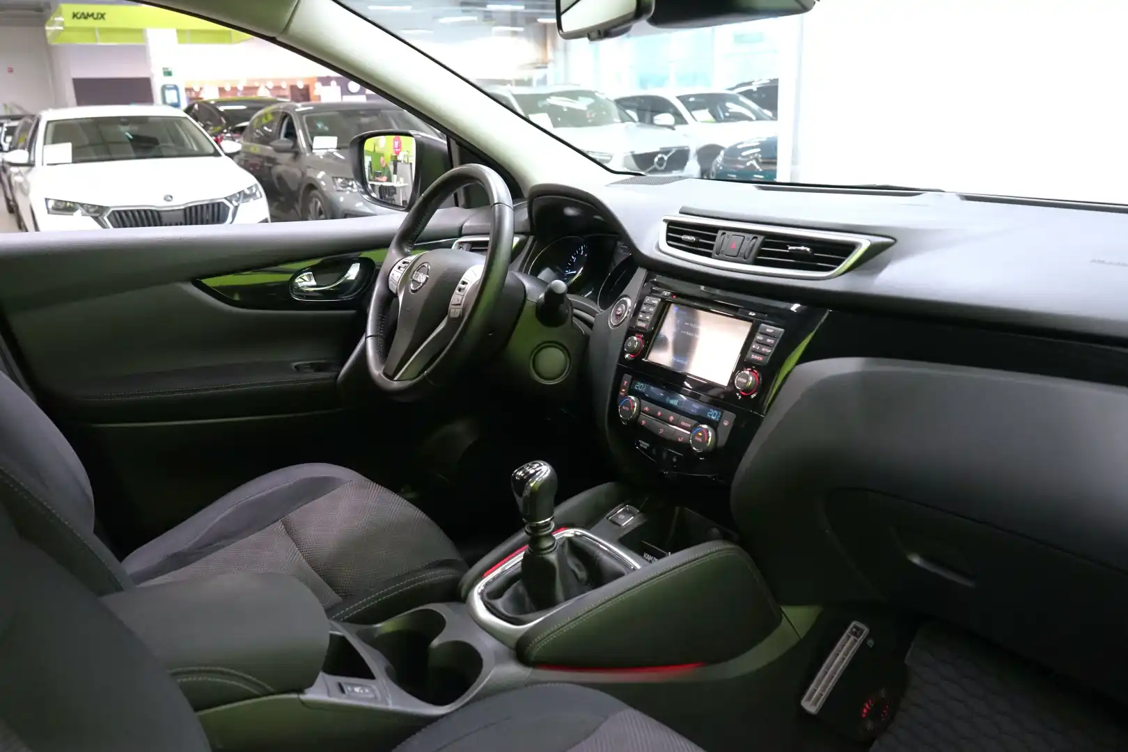 car-image