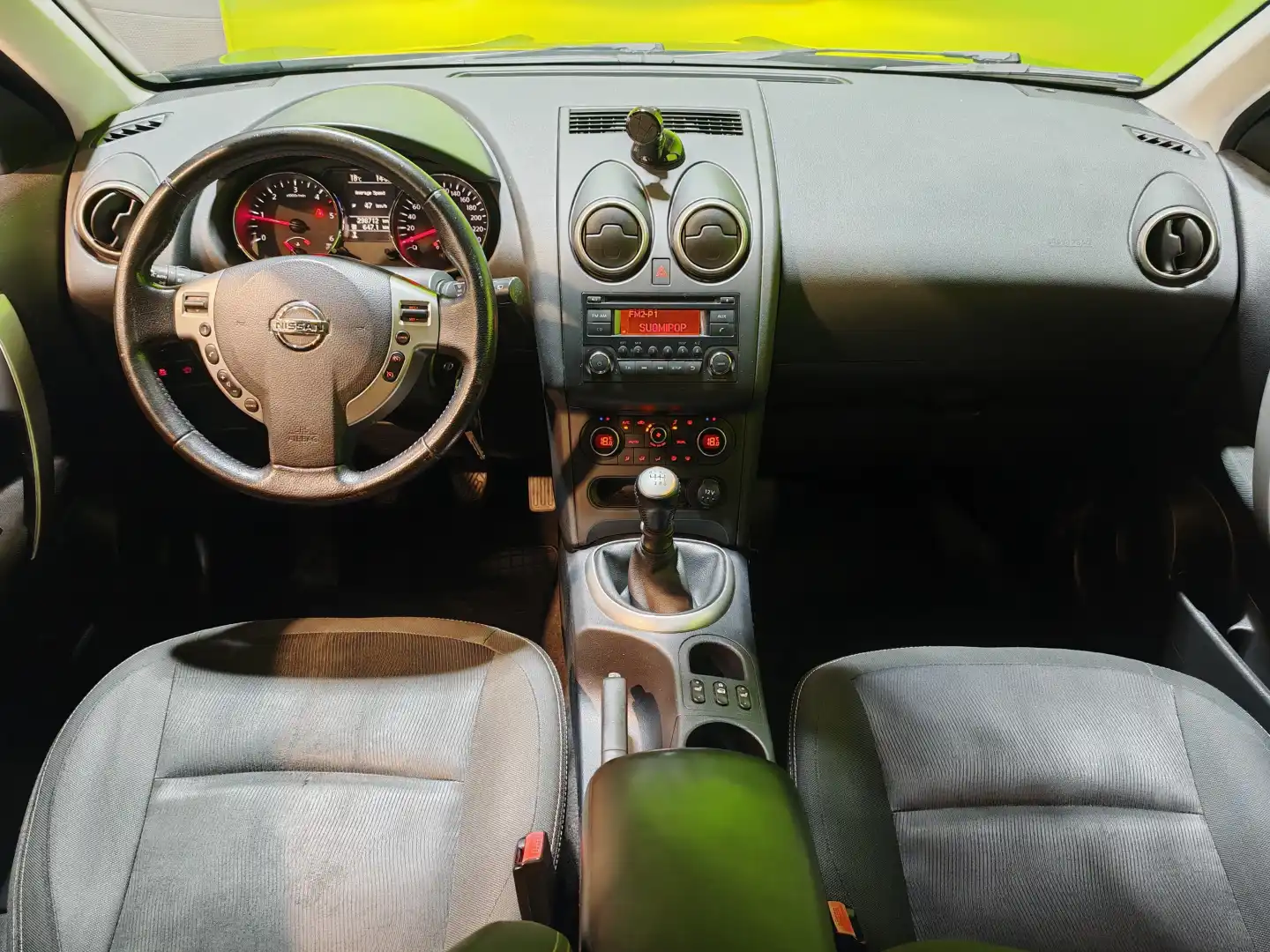 car-image
