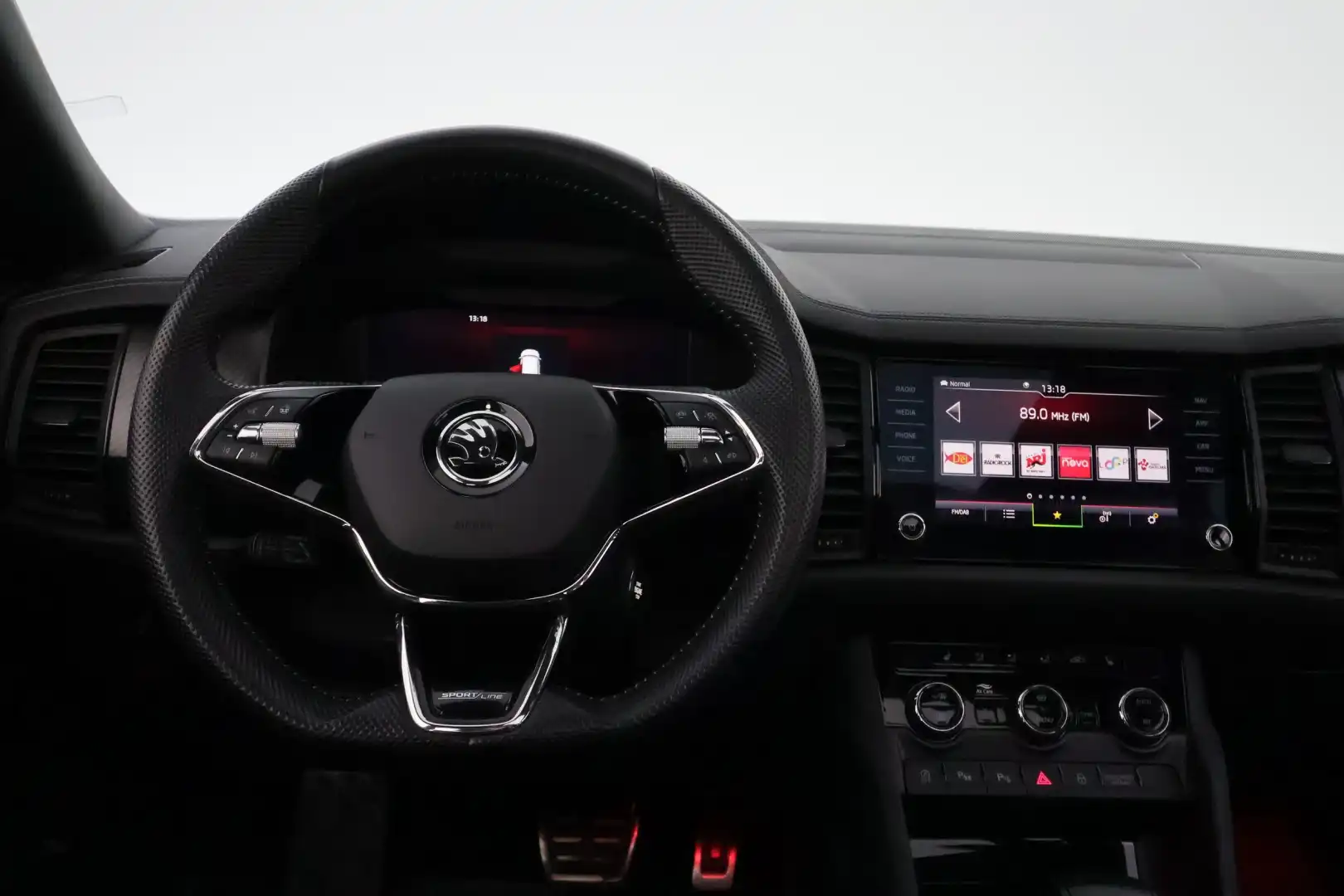 car-image