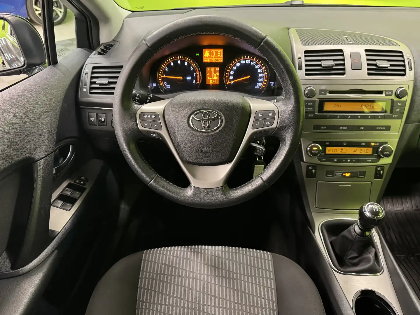 car-image