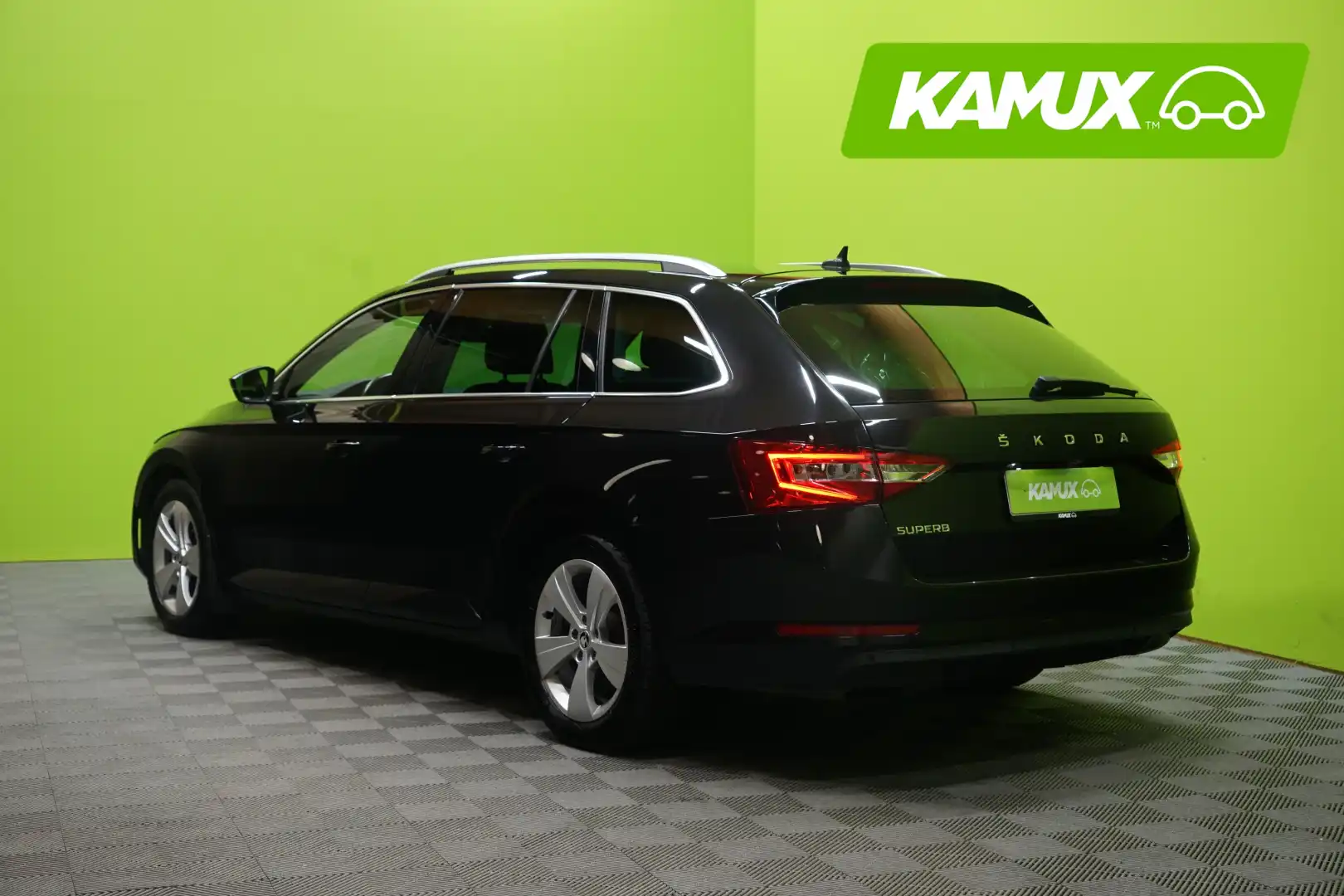 car-image