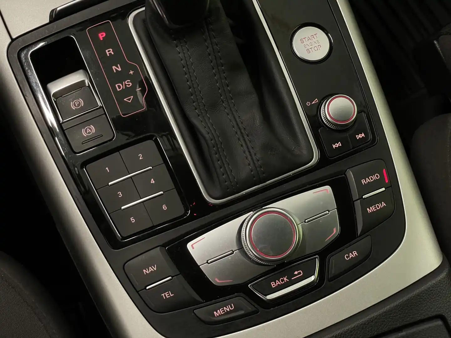 car-image
