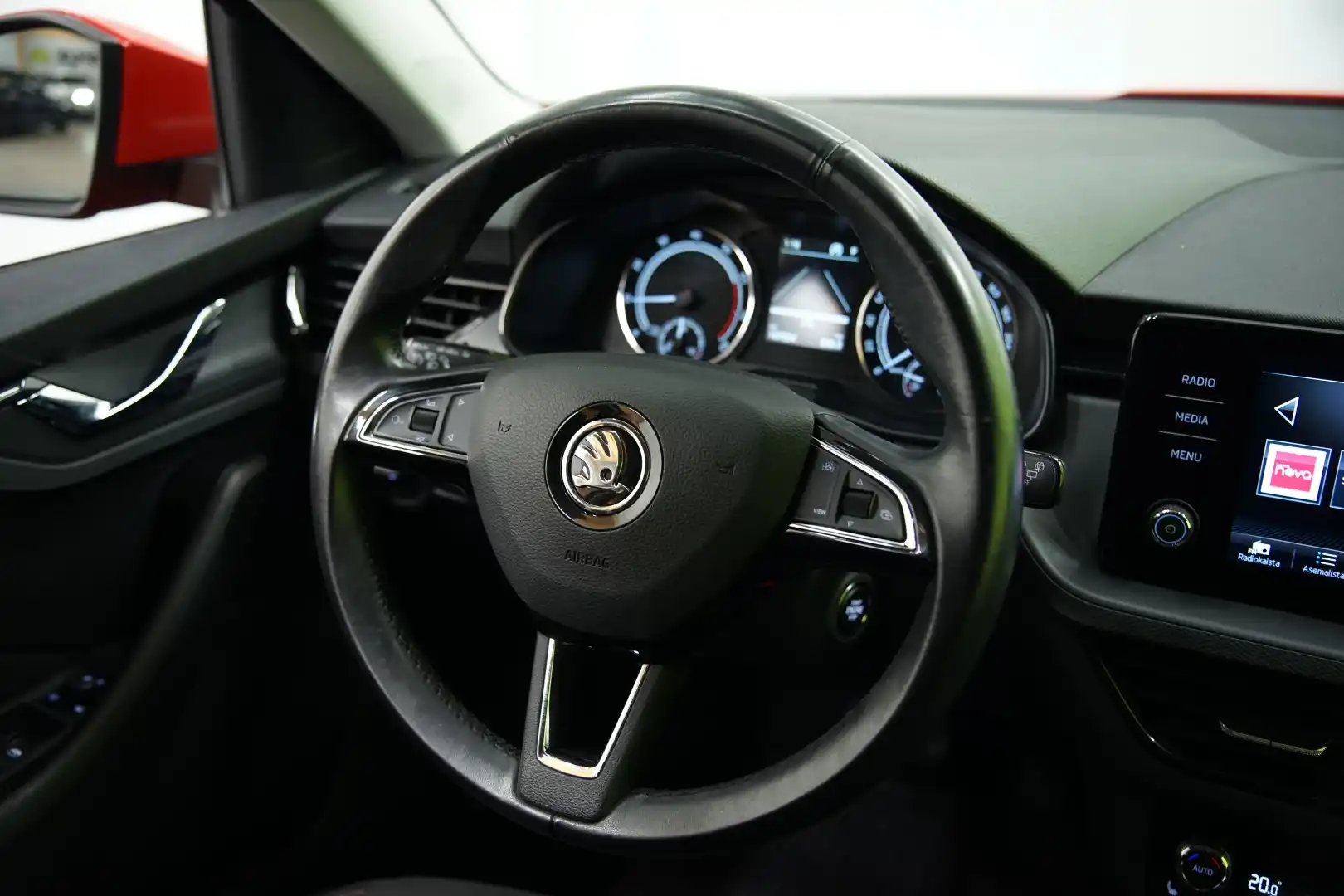 car-image