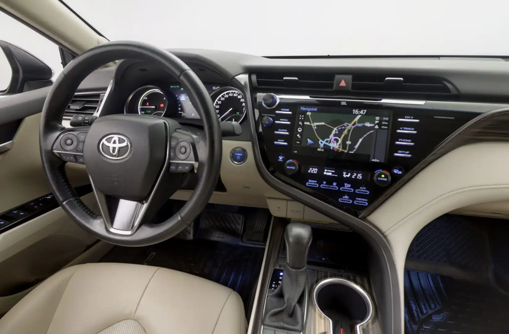 car-image