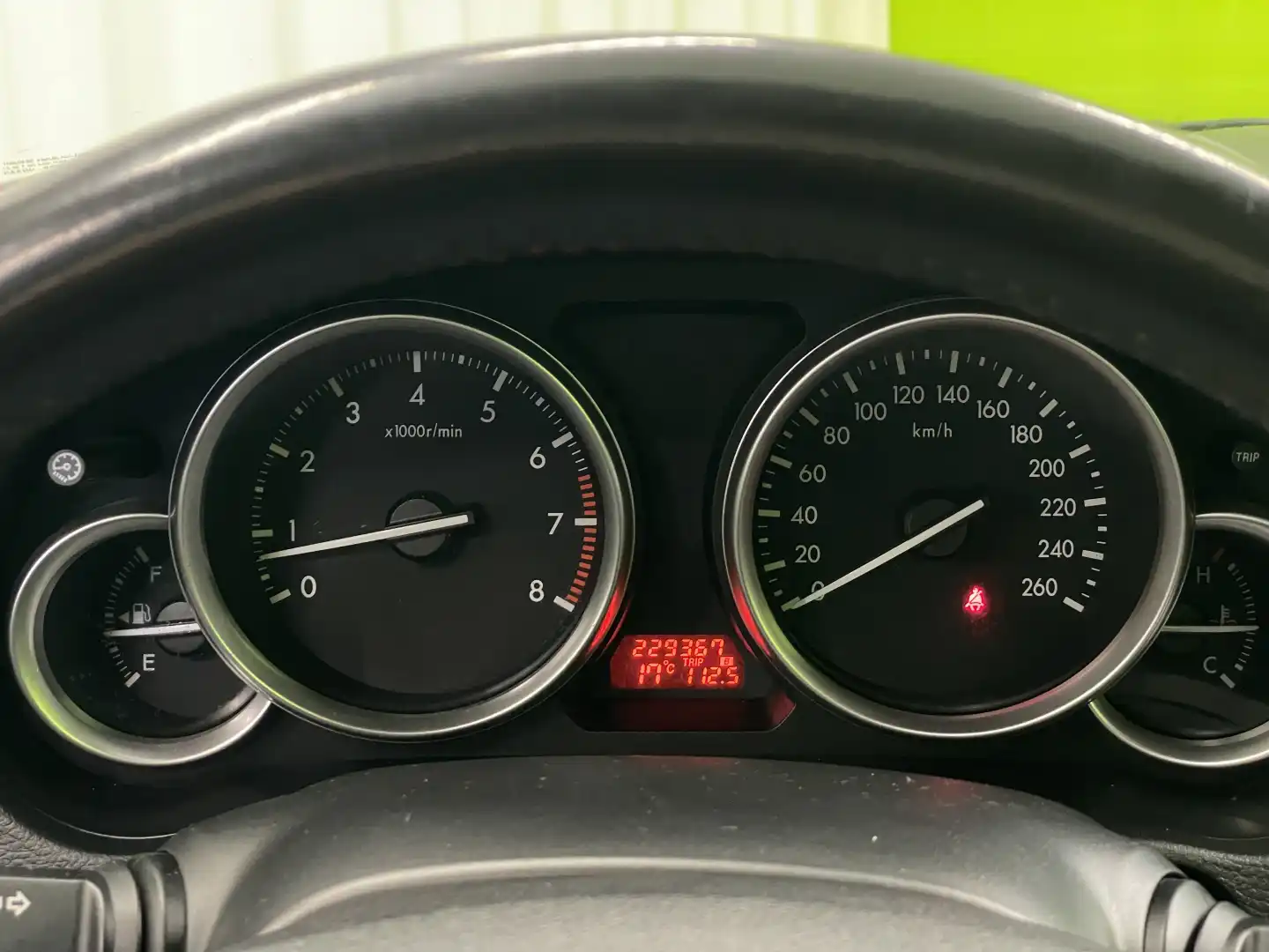 car-image