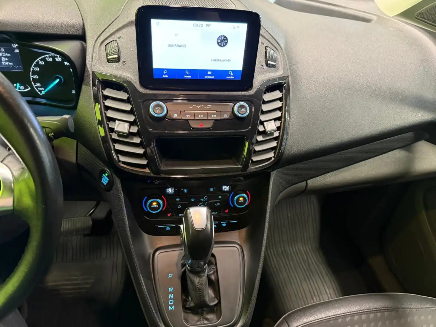 car-image