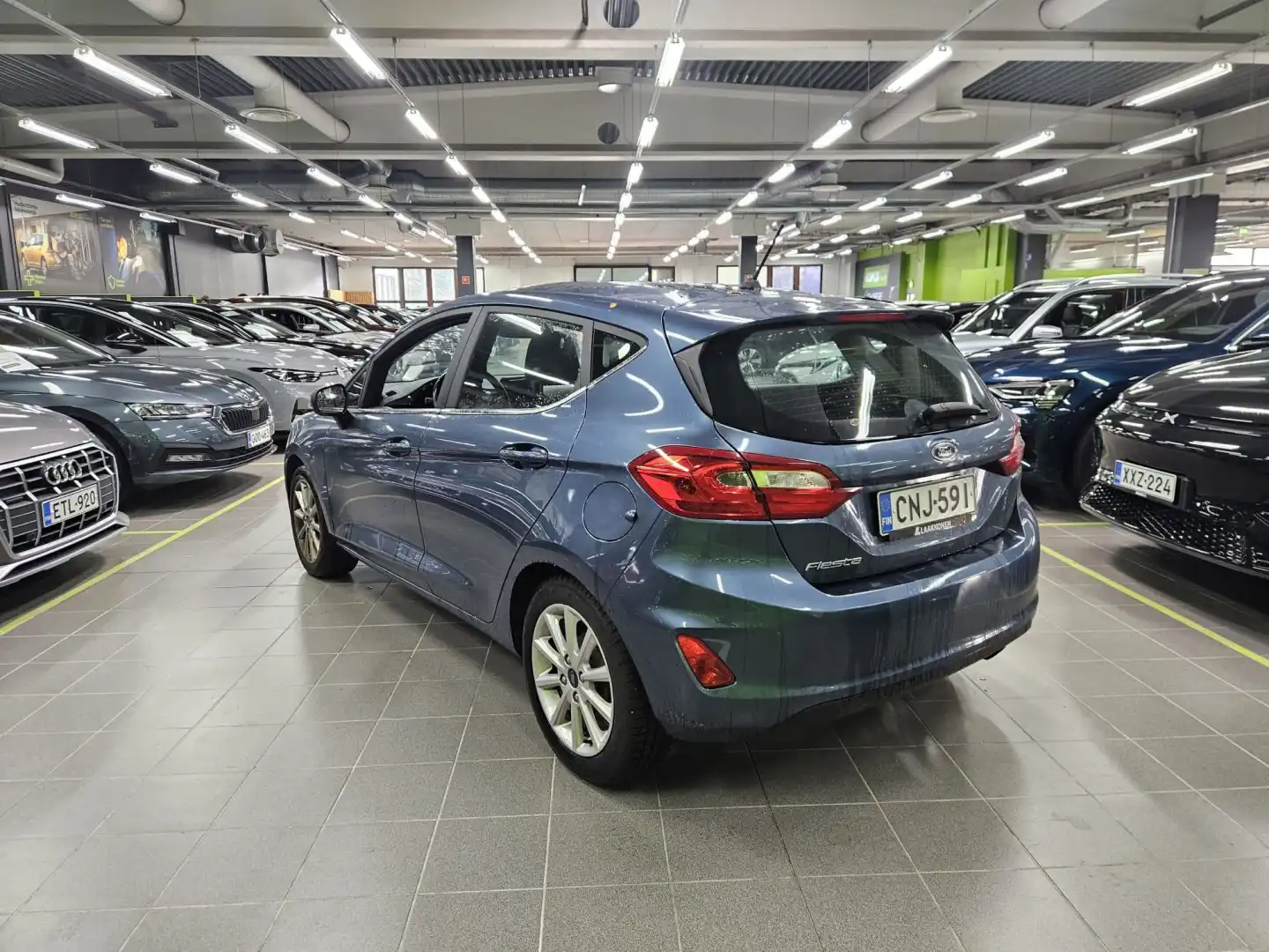 car-image