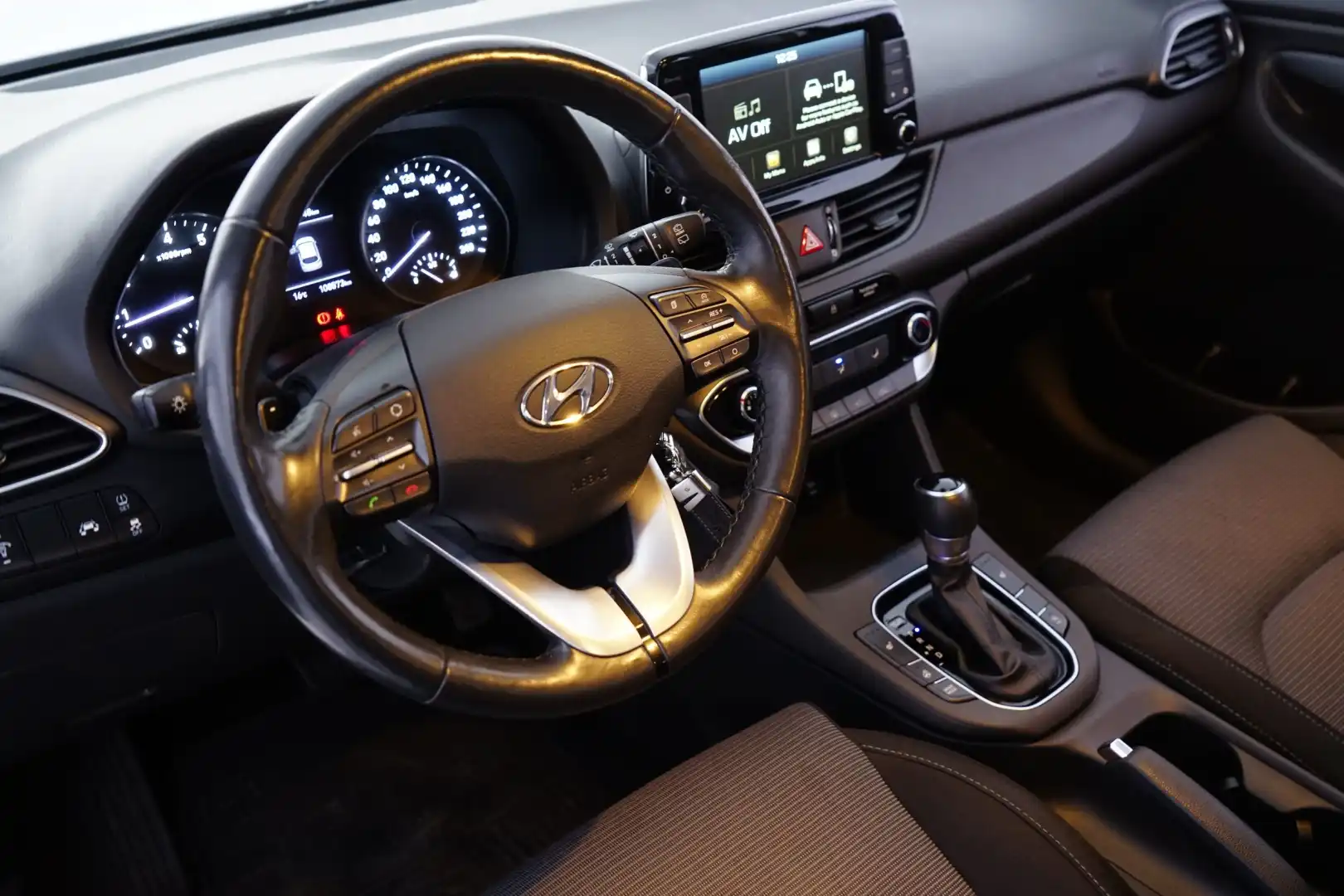 car-image