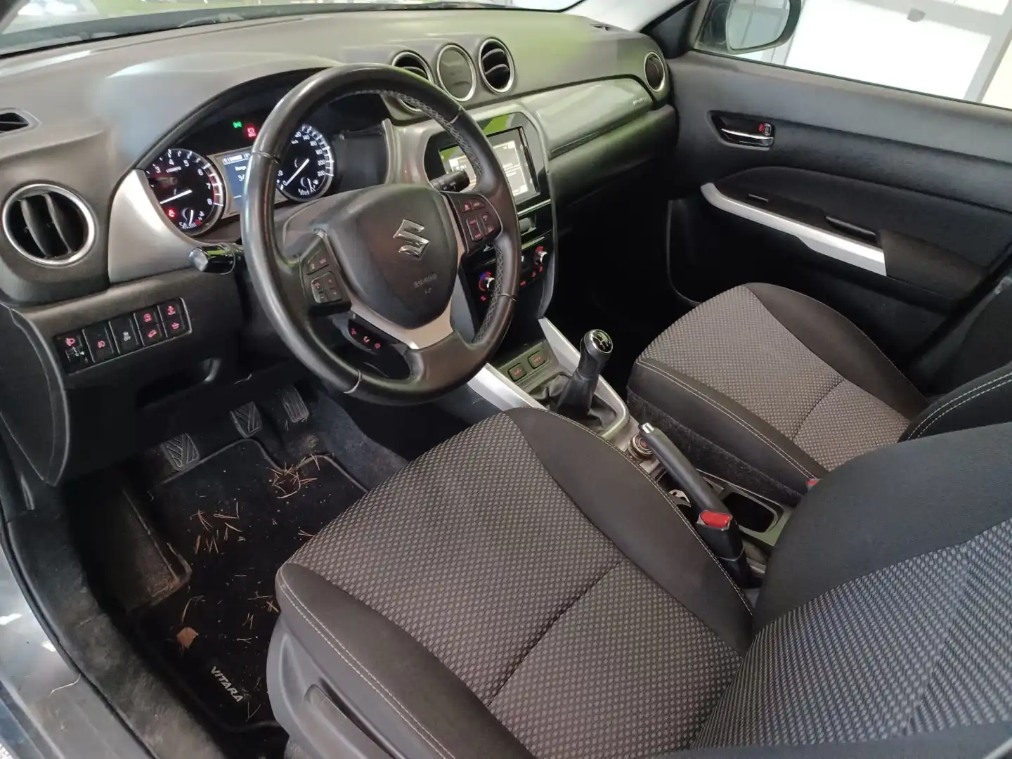 car-image
