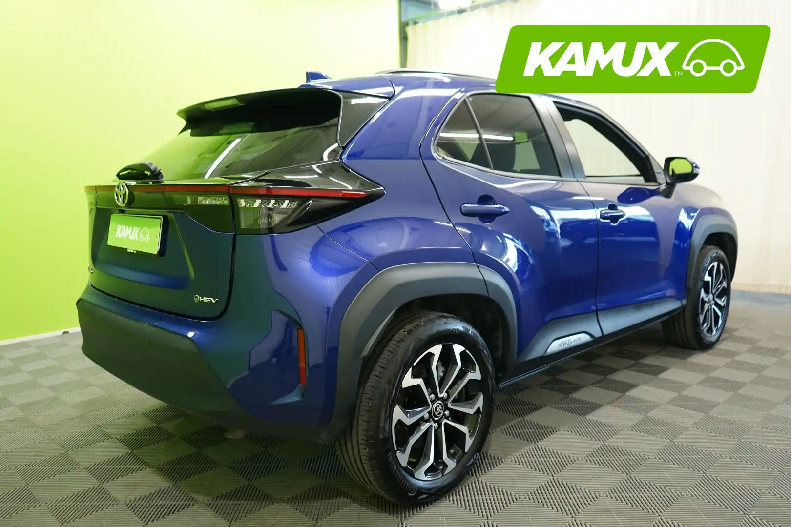 car-image