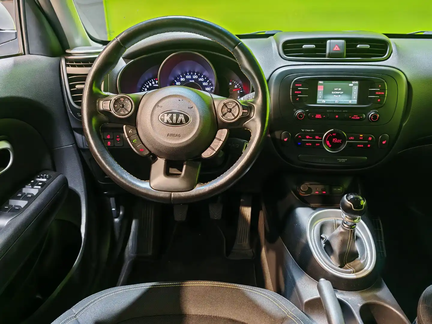 car-image