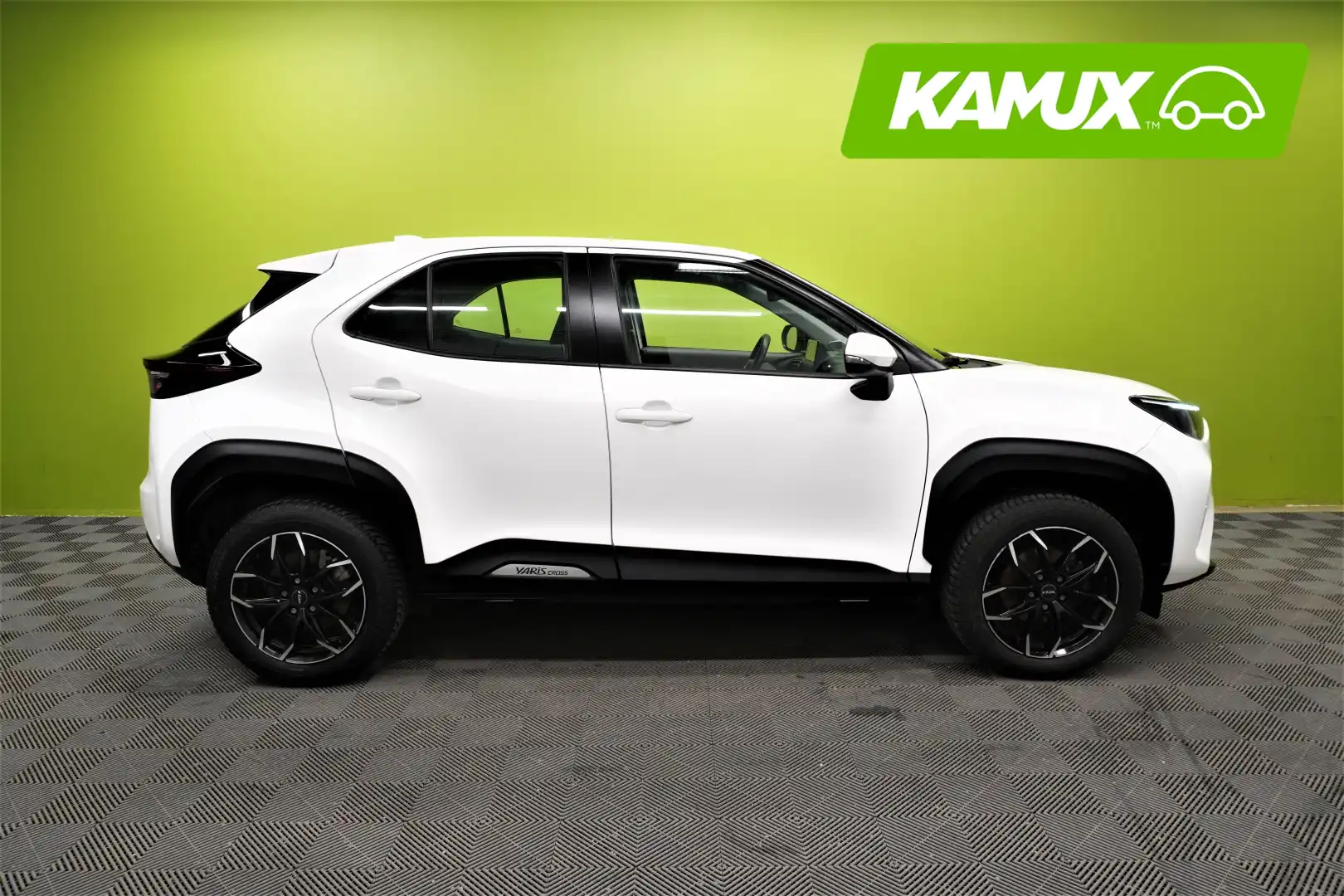car-image