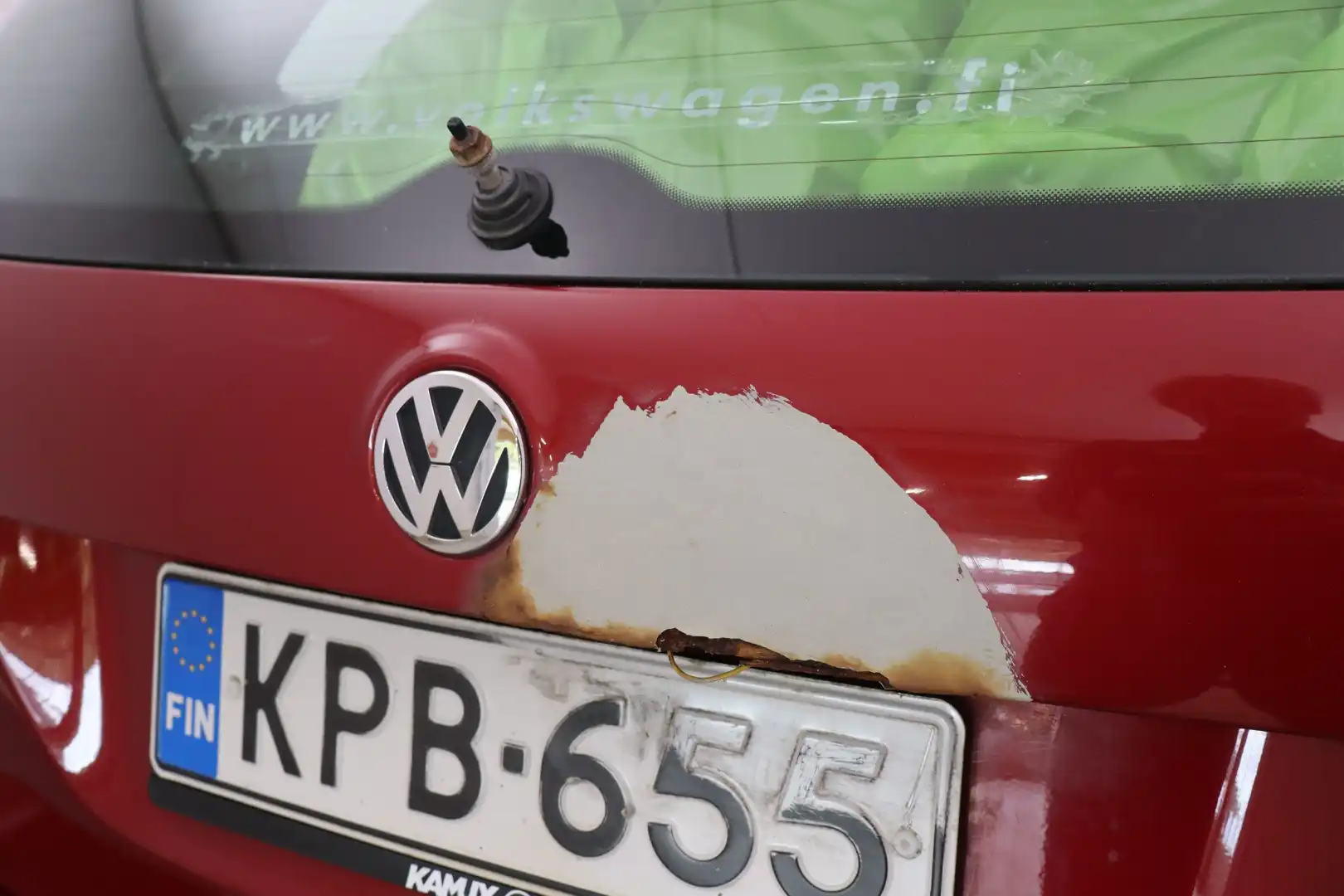 car-image