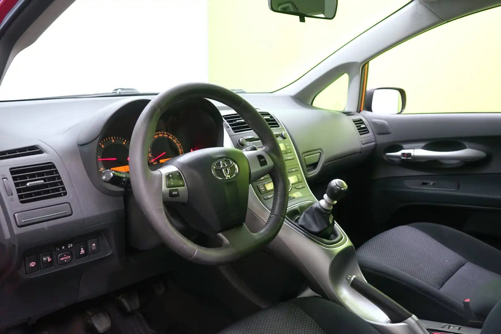 car-image
