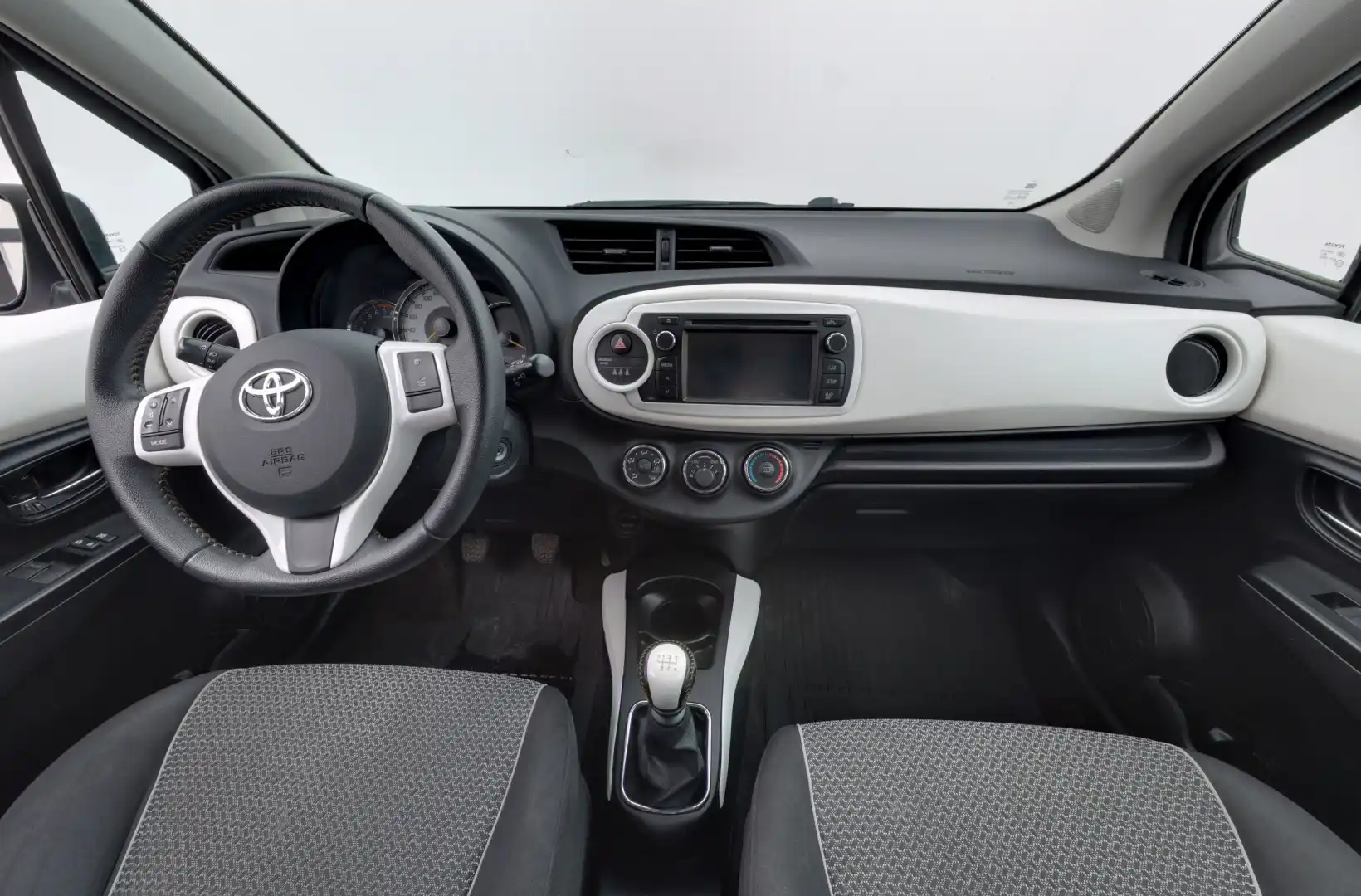 car-image