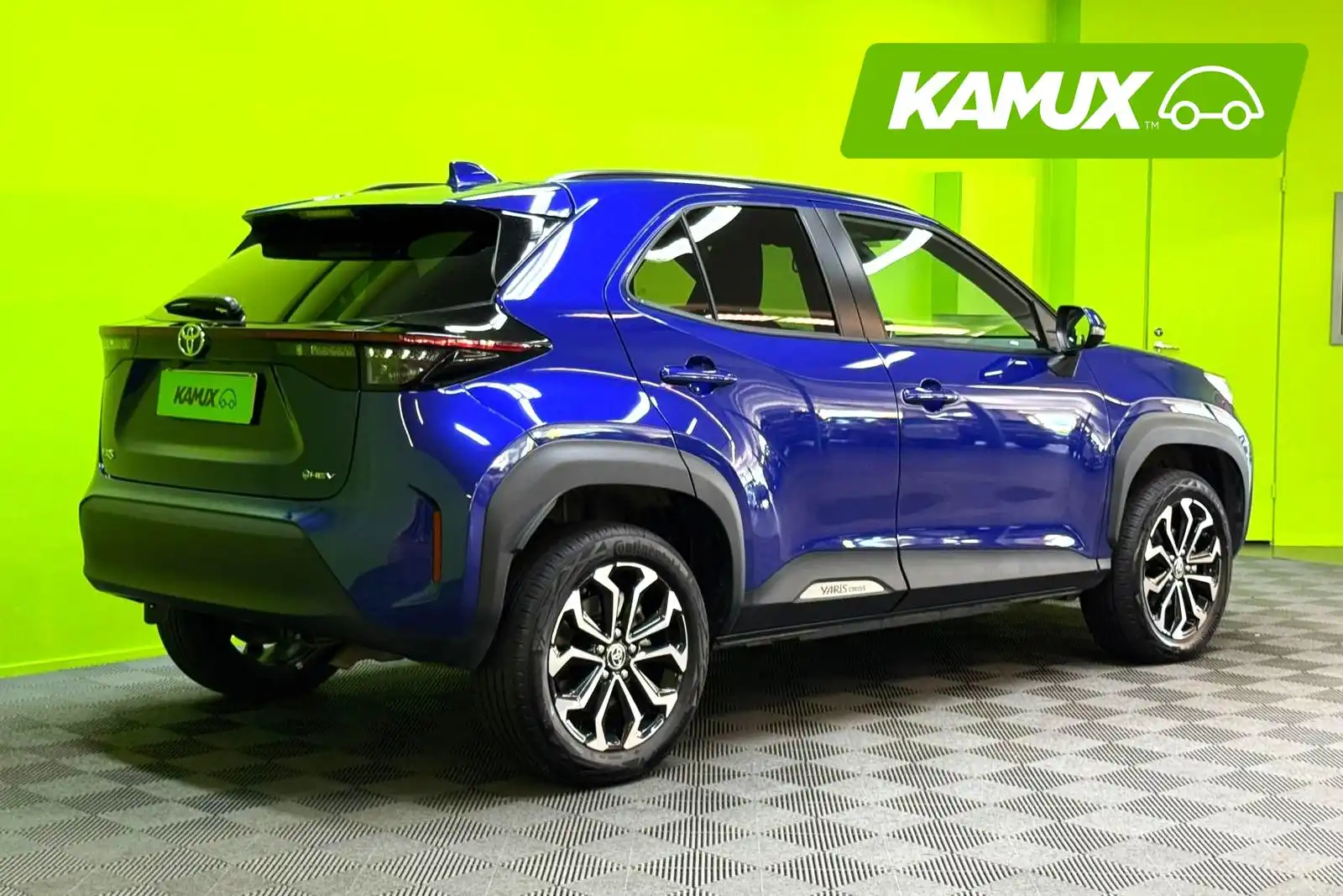 car-image