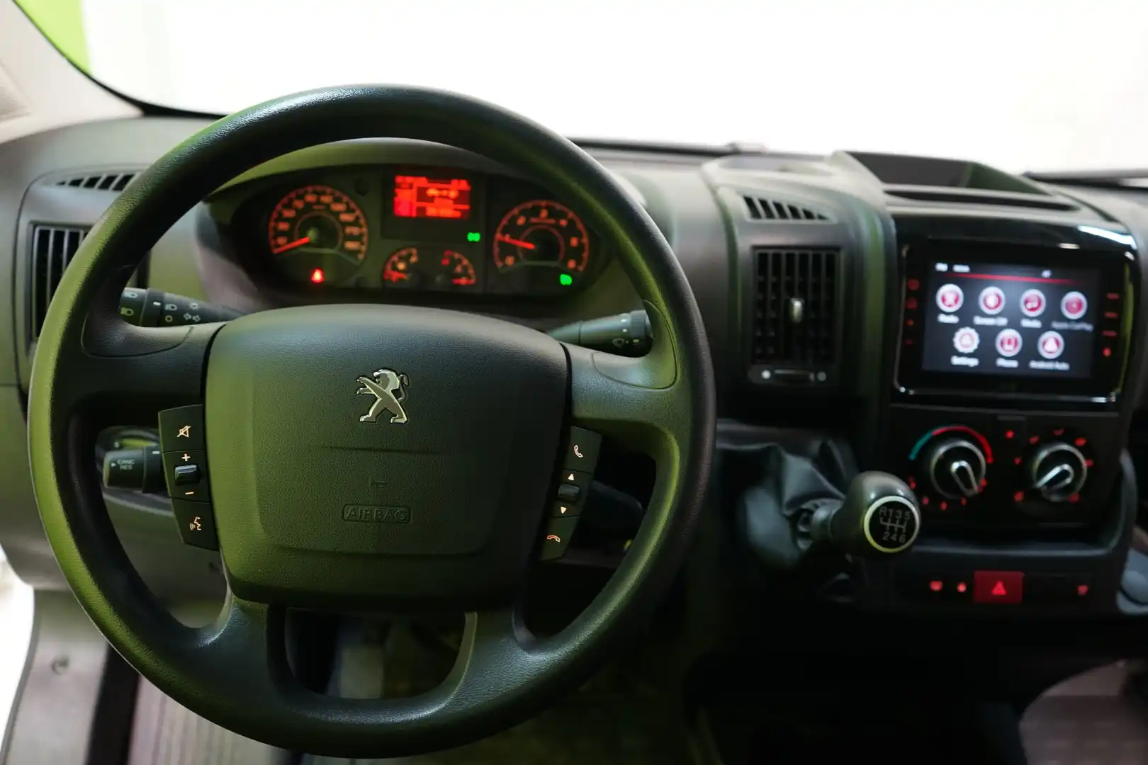 car-image
