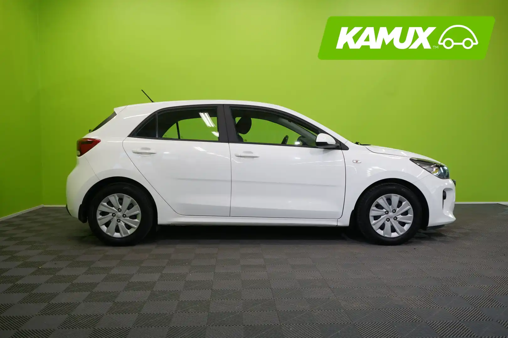 car-image