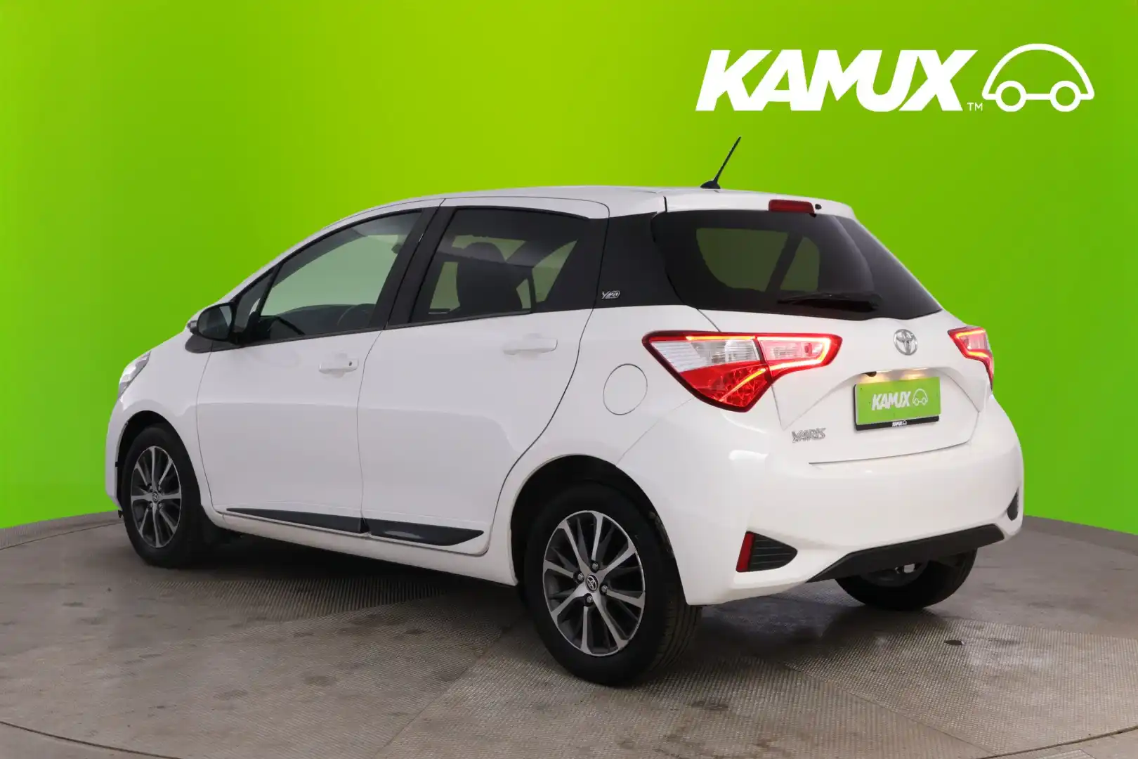 car-image
