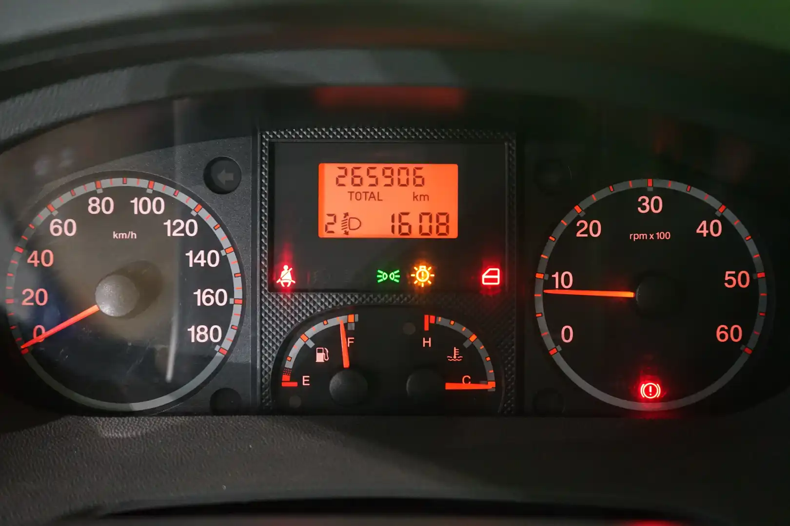 car-image