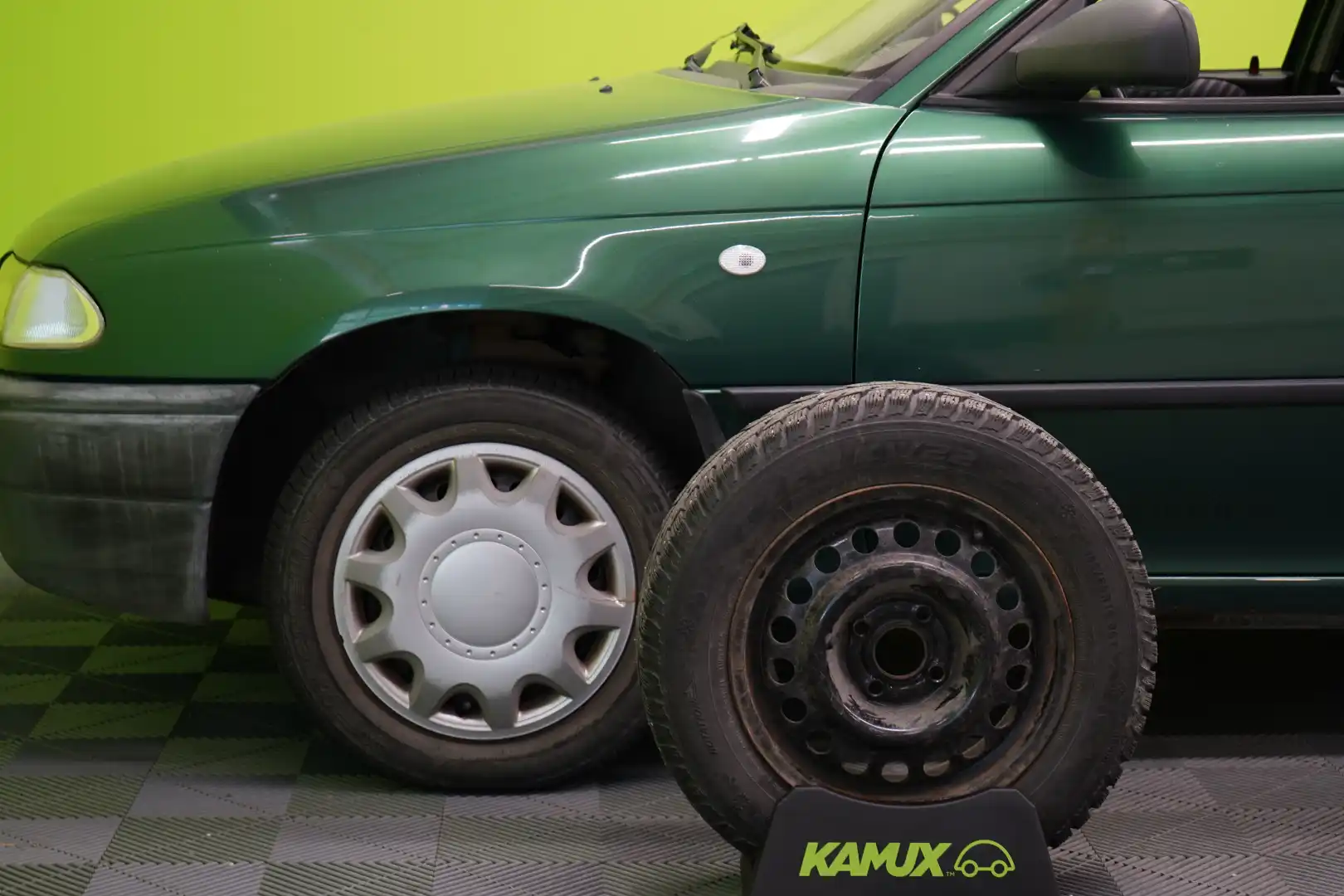 car-image