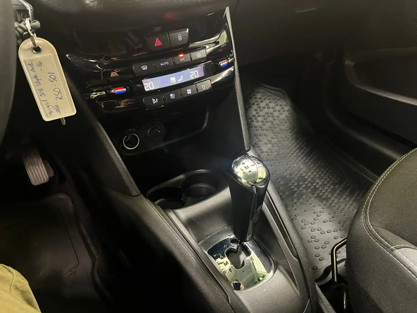 car-image