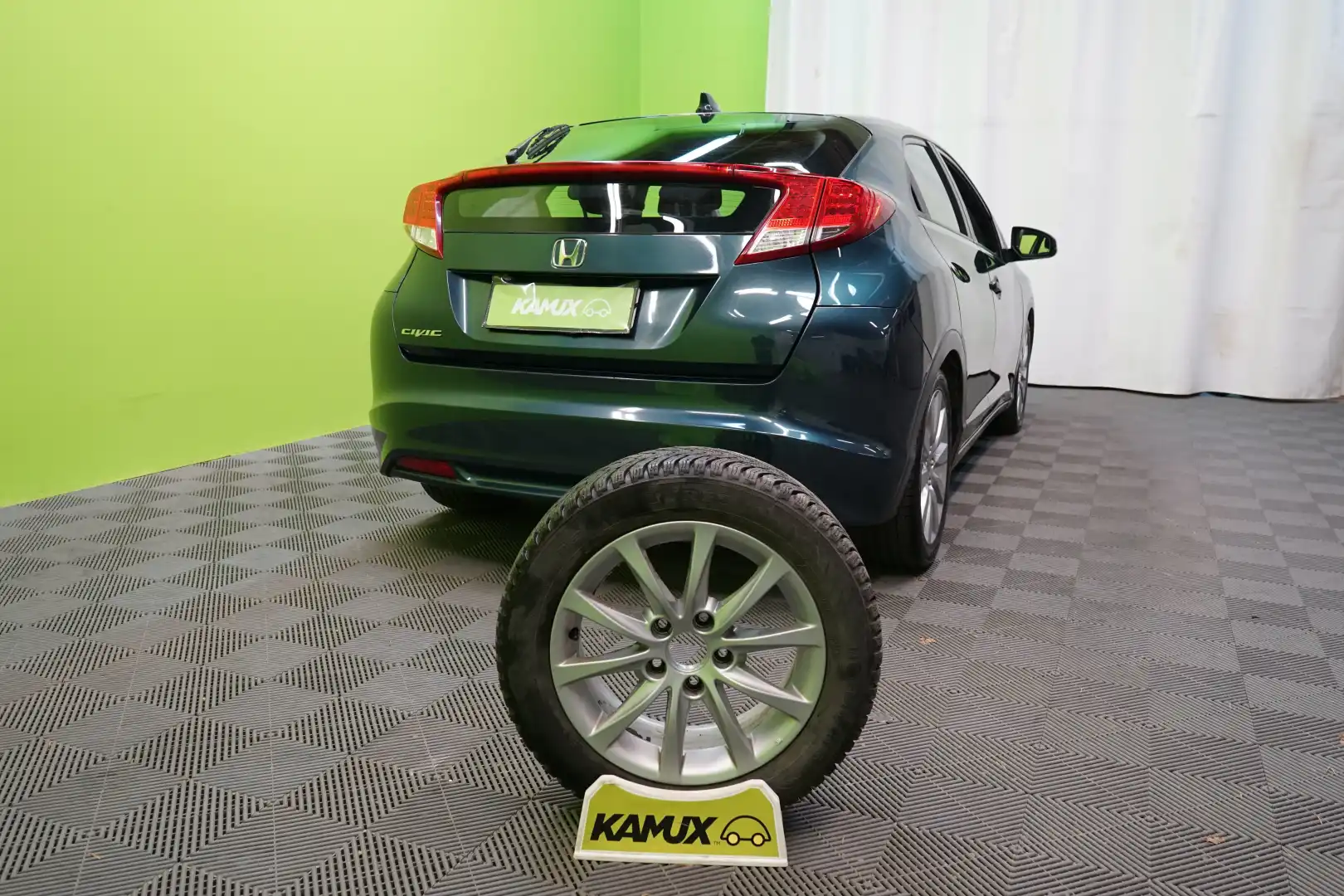 car-image