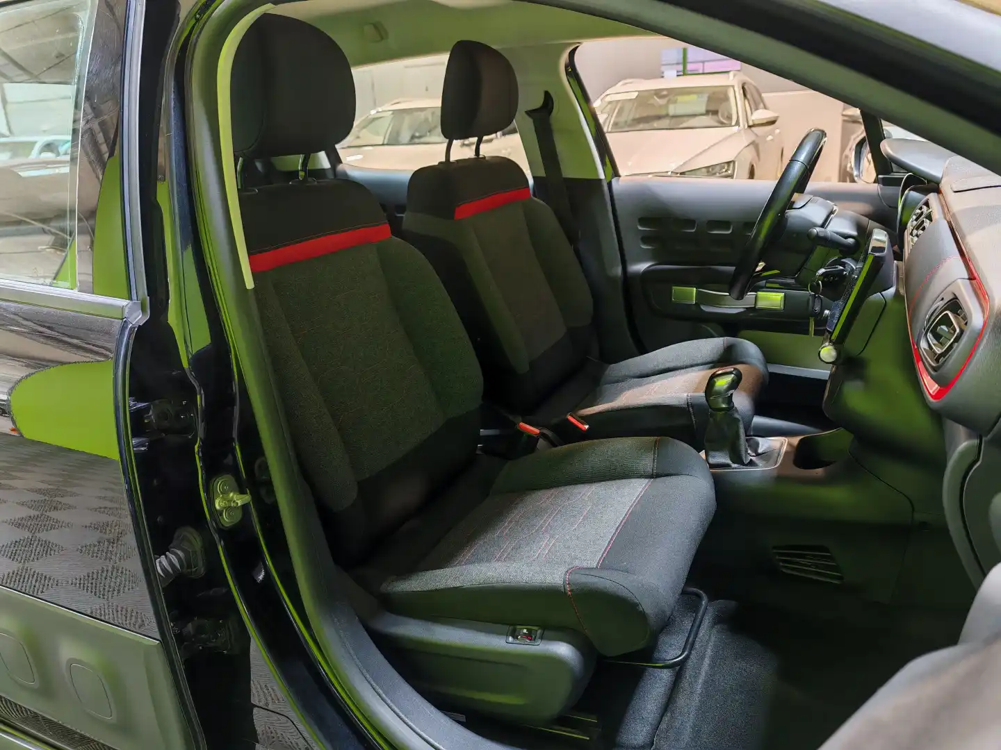 car-image