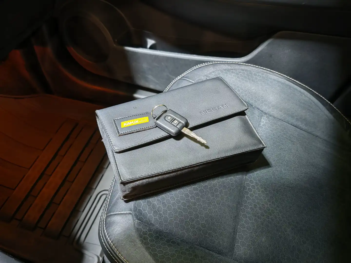 car-image