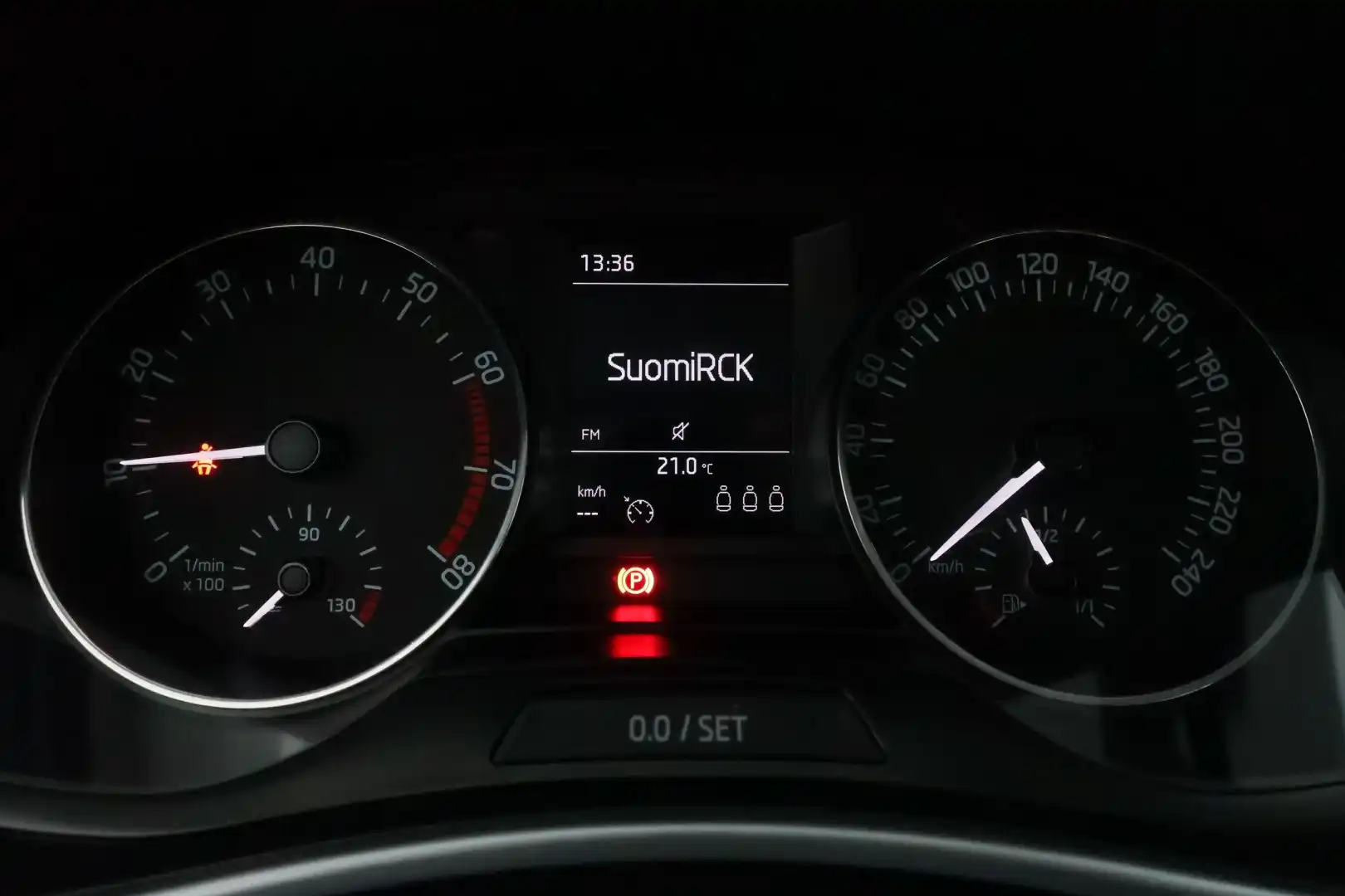 car-image